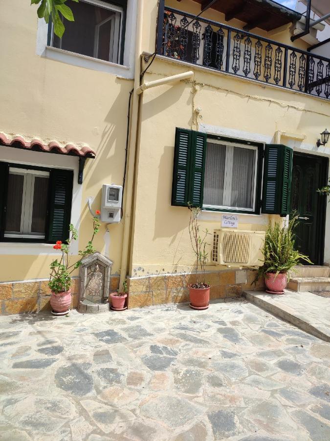Marilou'S Cottage Agios Matthaios  Exterior photo